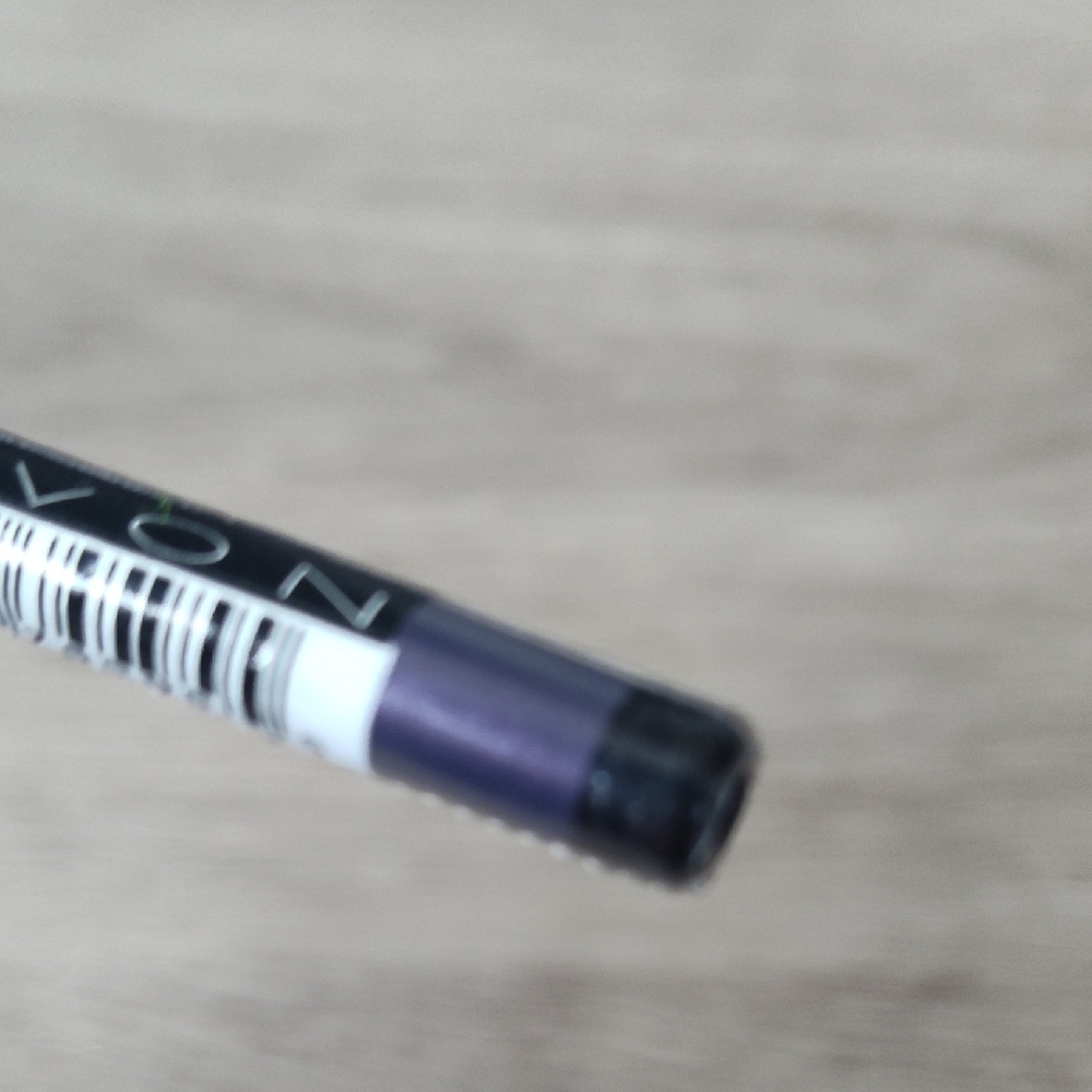 3 For $15🌀🆕Avon Glimmersticks Deep Purple Eyeliner Nwt - Picture 3 of 3